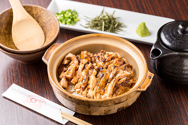 素材にこだわった鶏料理 素材にこだわった鶏料理